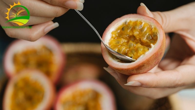 Cách làm gấc chanh leo đường phèn cô đặc: Món quà sức khỏe từ thiên nhiên 6 gấc chanh leo đường phèn
